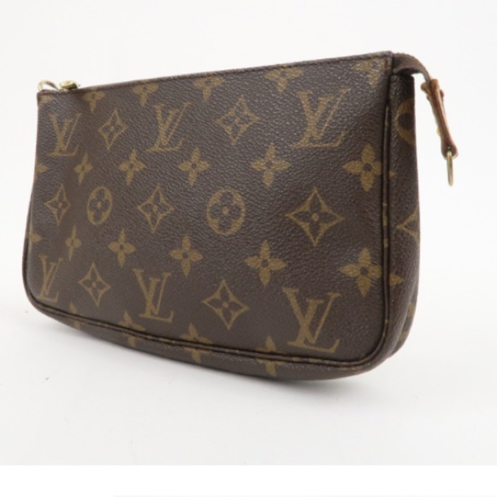 Flawless Louis Vuitton Pochette accessories crossbody shoulder with strap! - Picture 8 of 15